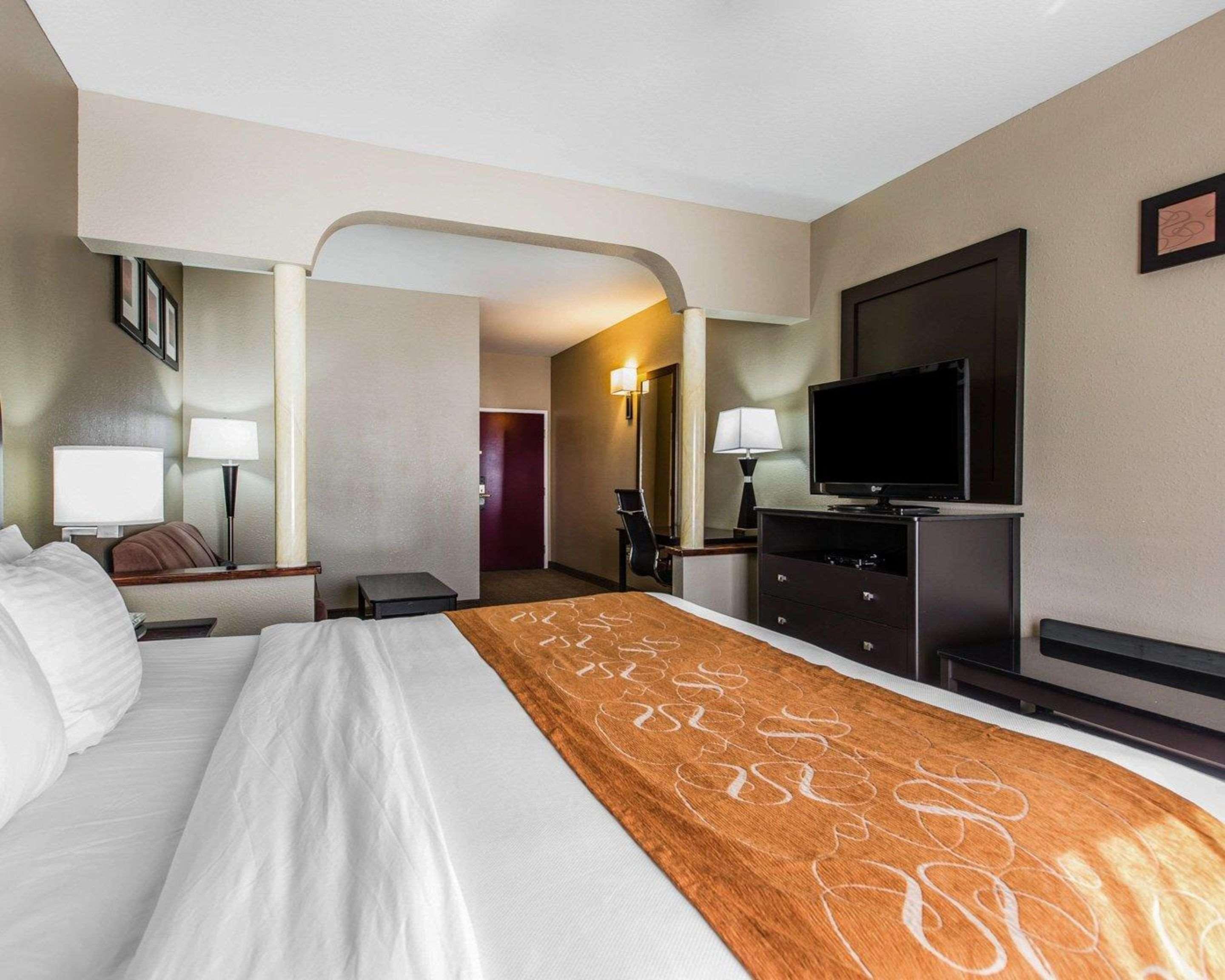 Comfort Suites Бейкерсфілд Екстер'єр фото