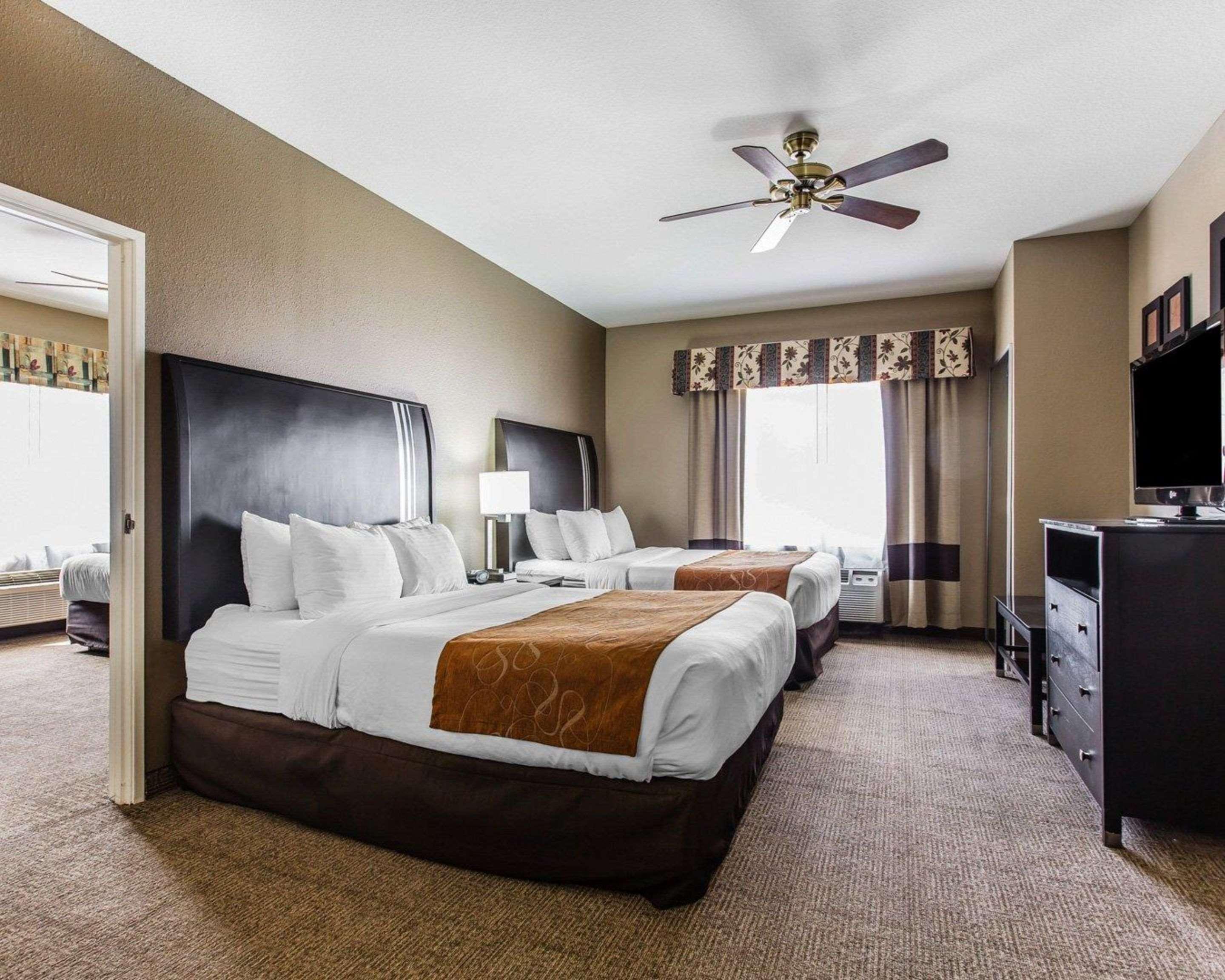 Comfort Suites Бейкерсфілд Екстер'єр фото