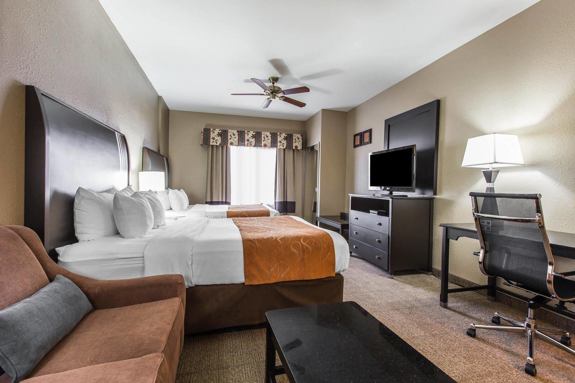 Comfort Suites Бейкерсфілд Екстер'єр фото